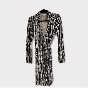 DVF Jeanne Two 100% Silk Wrap Dress